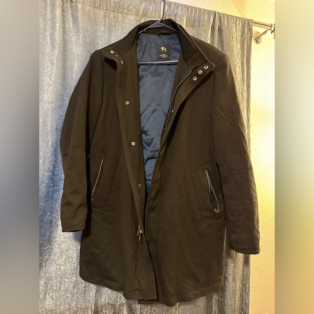 Men’s black jacket